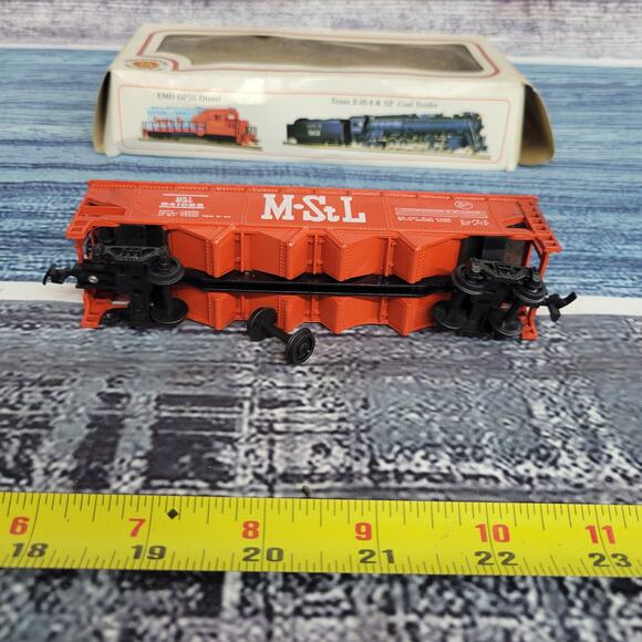 Vintage Bachmann H.O scale MSTL hopper train car red and white - Picture 9 of 10